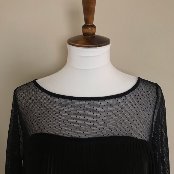 BCBGeneration semi sheer long sleeve. - Picture 3 of 7
